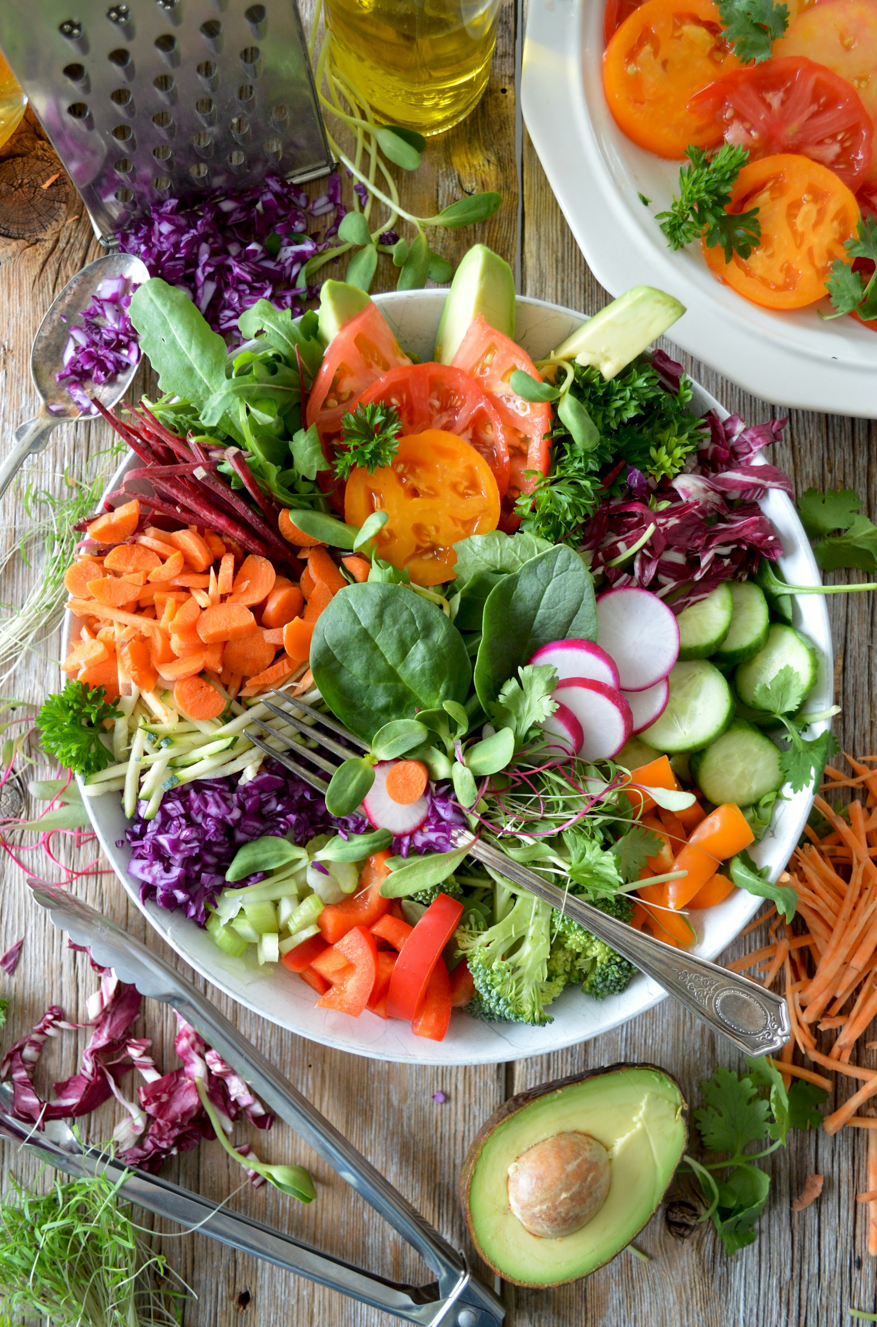 A fresh salad of colourful vegetables
